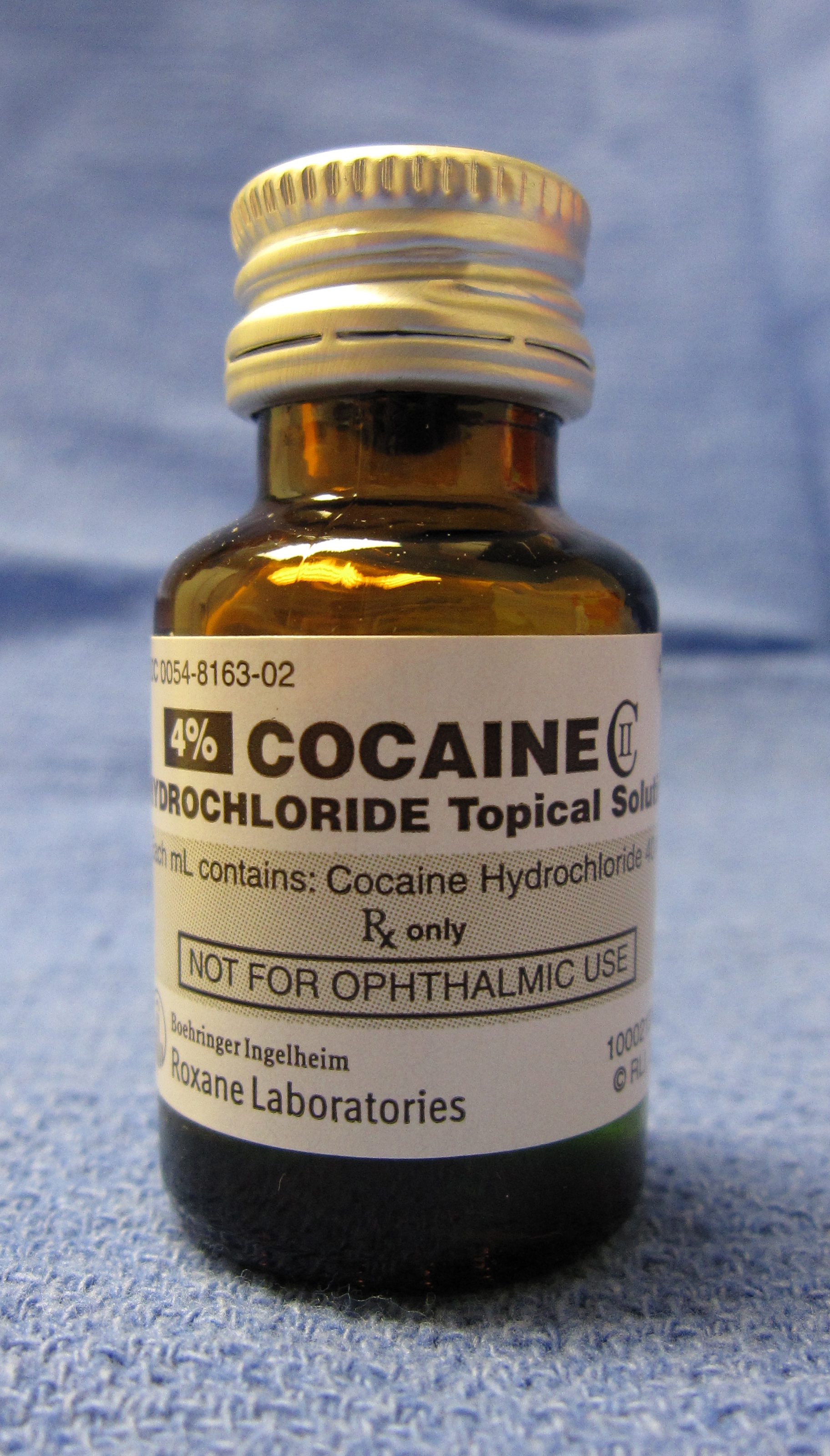 Cocaine_hydrochloride_CII_for_medicinal_use.jpg